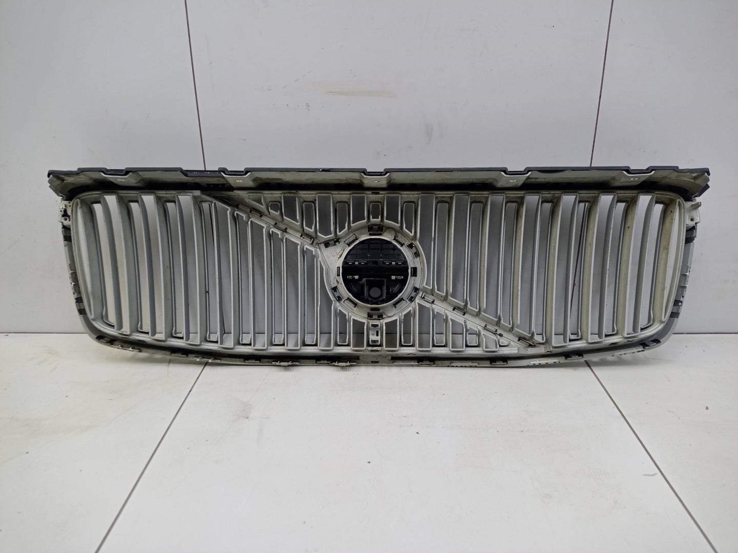 Решетка радиатора