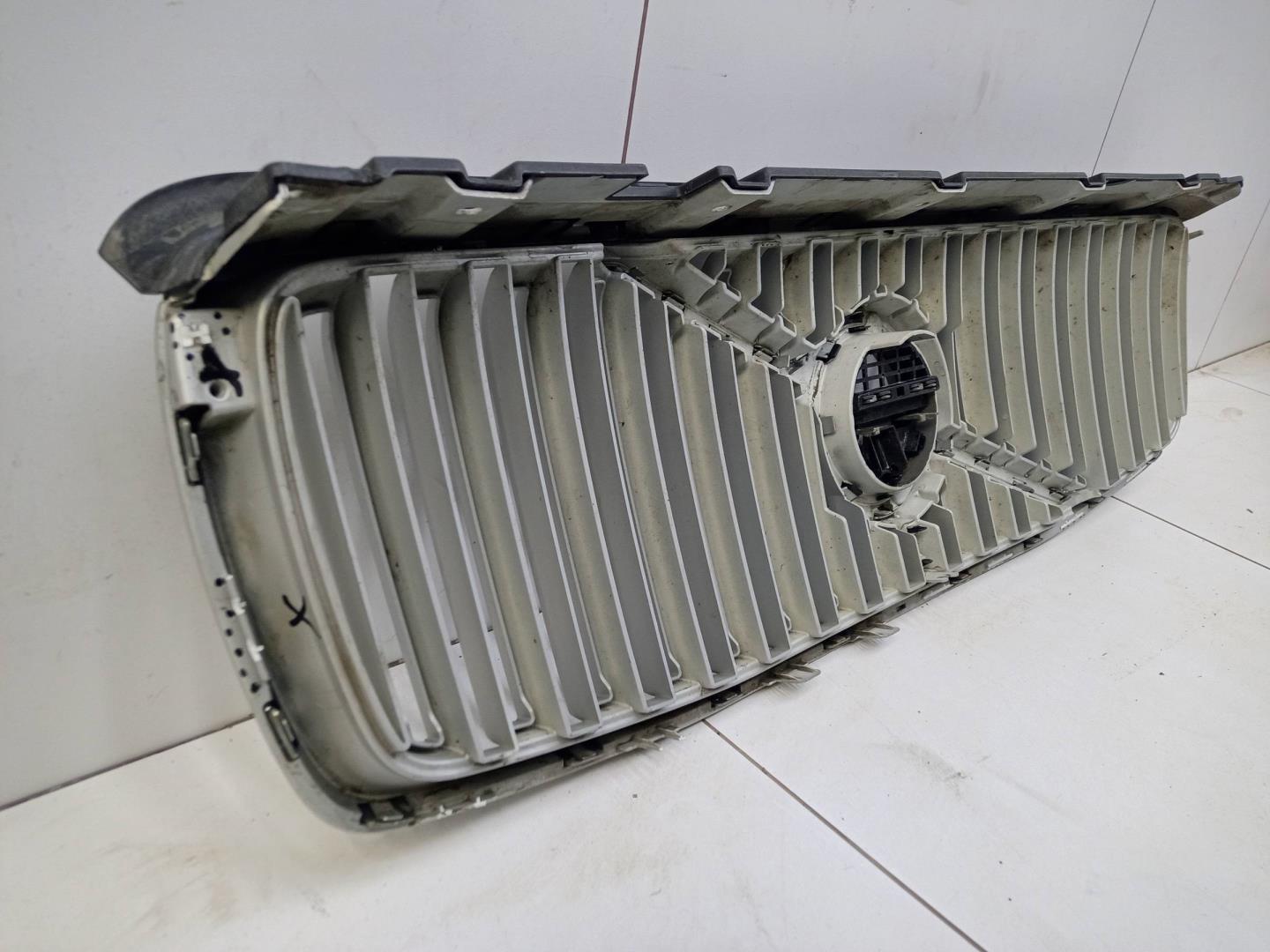 Решетка радиатора