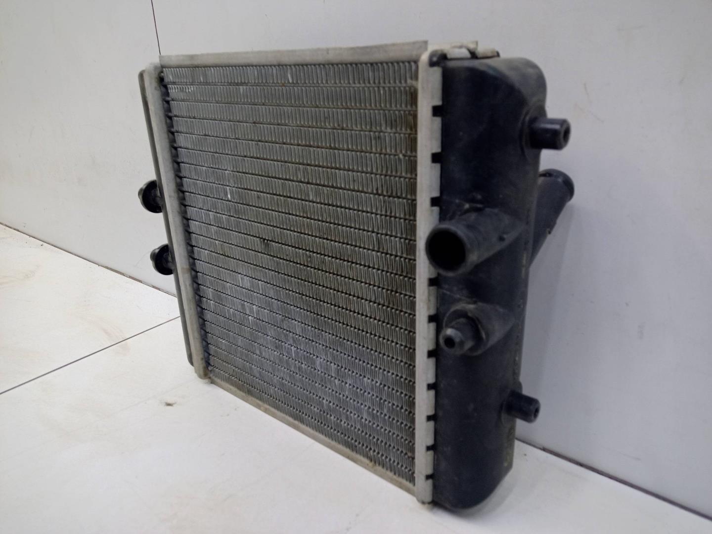 Радиатор охлаждения двигателя основной