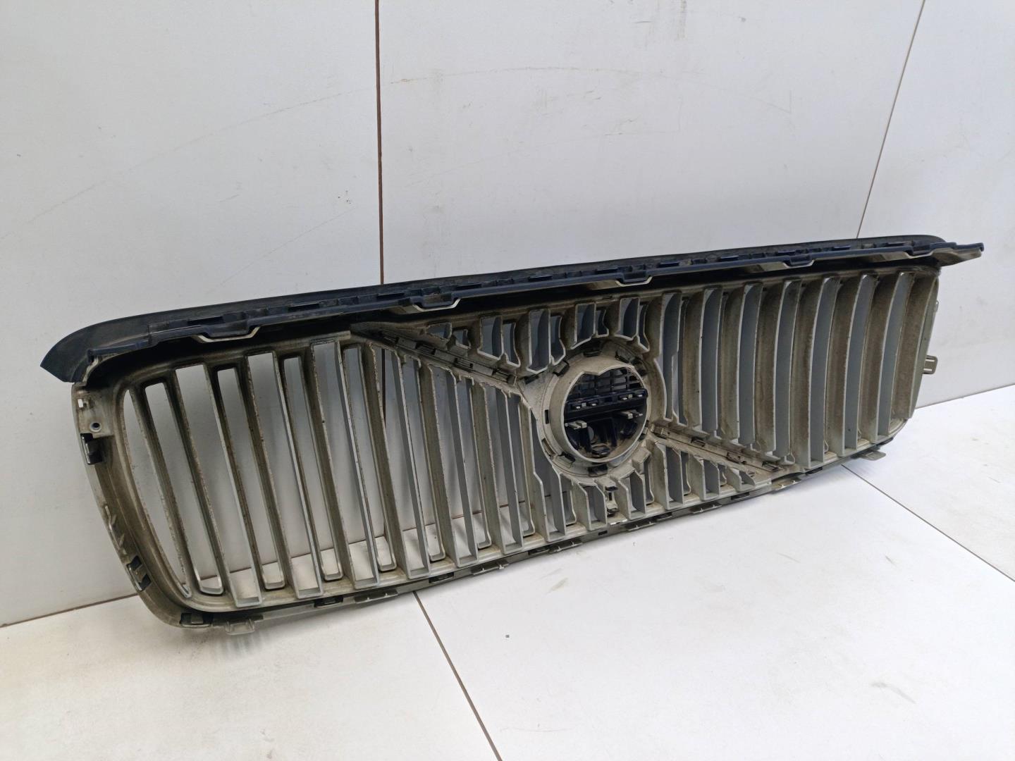 Решетка радиатора