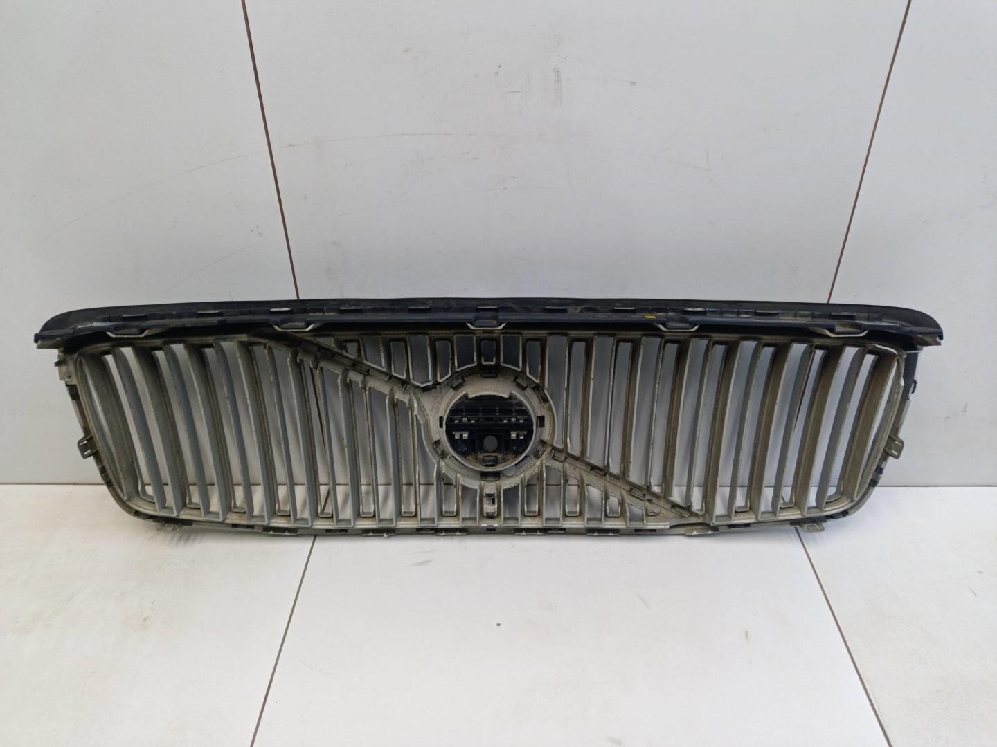 Решетка радиатора