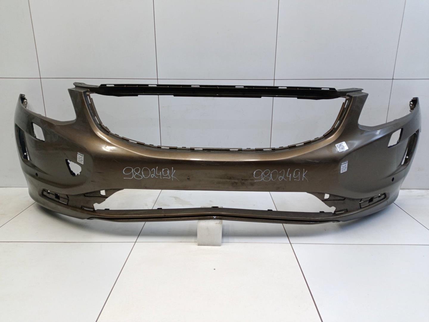 Бампер передний