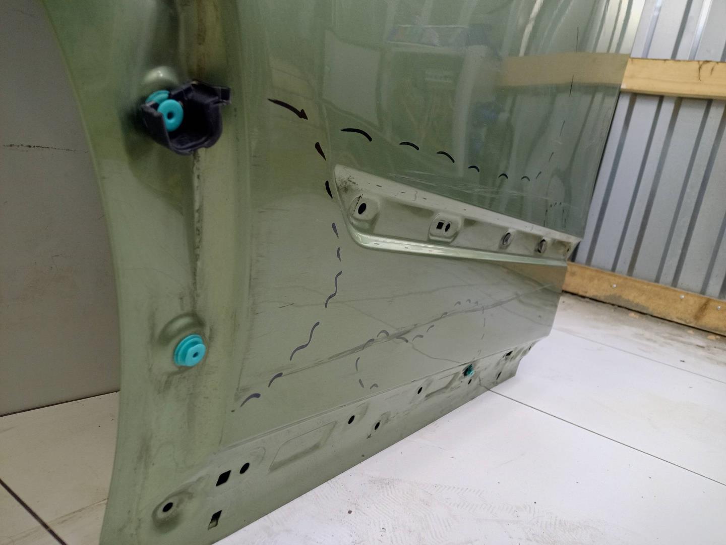 Дверь задняя правая