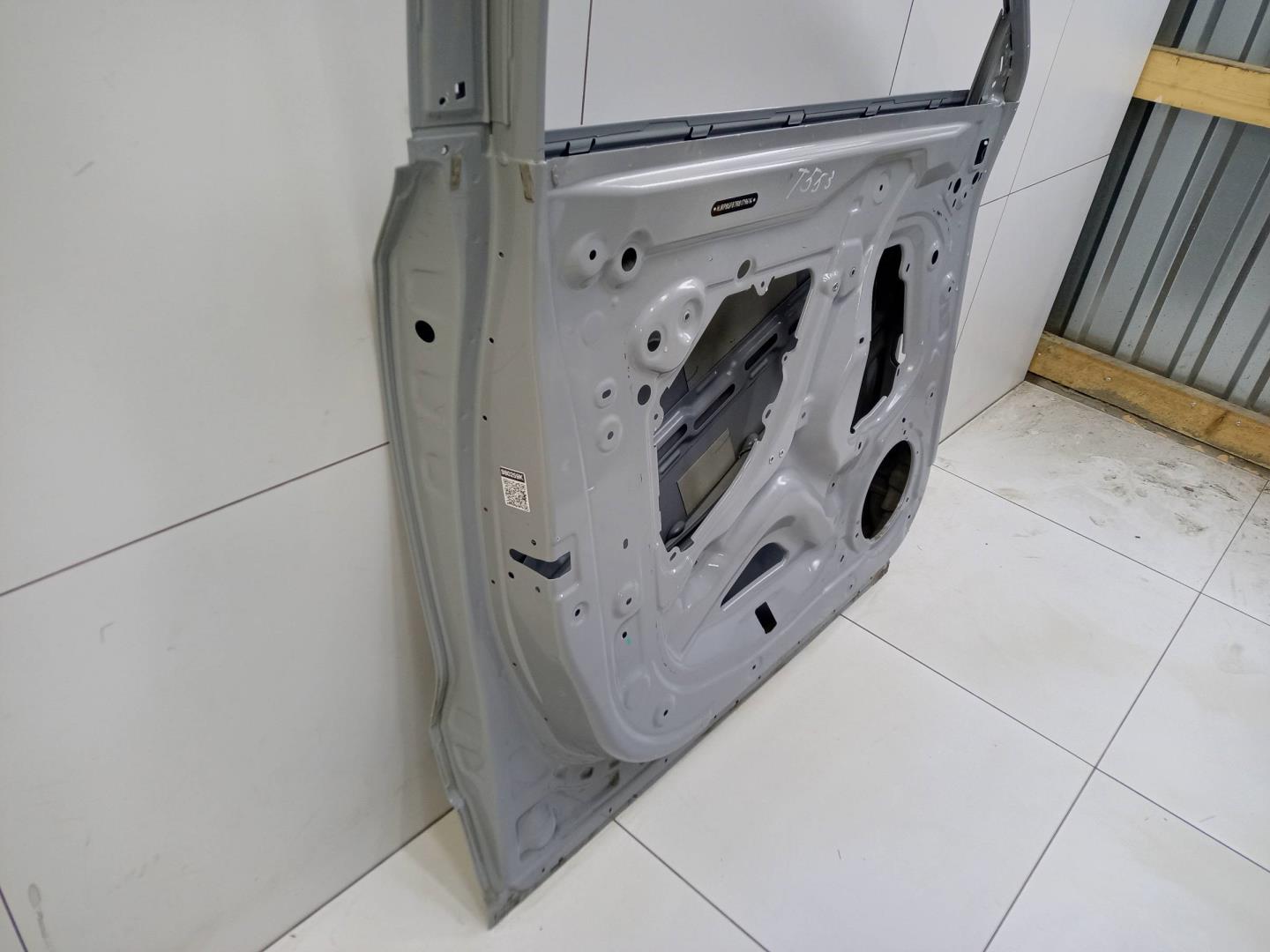 Дверь передняя левая