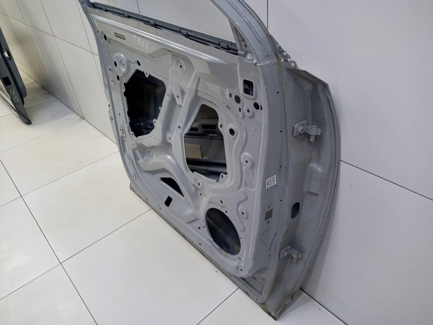 Дверь передняя левая