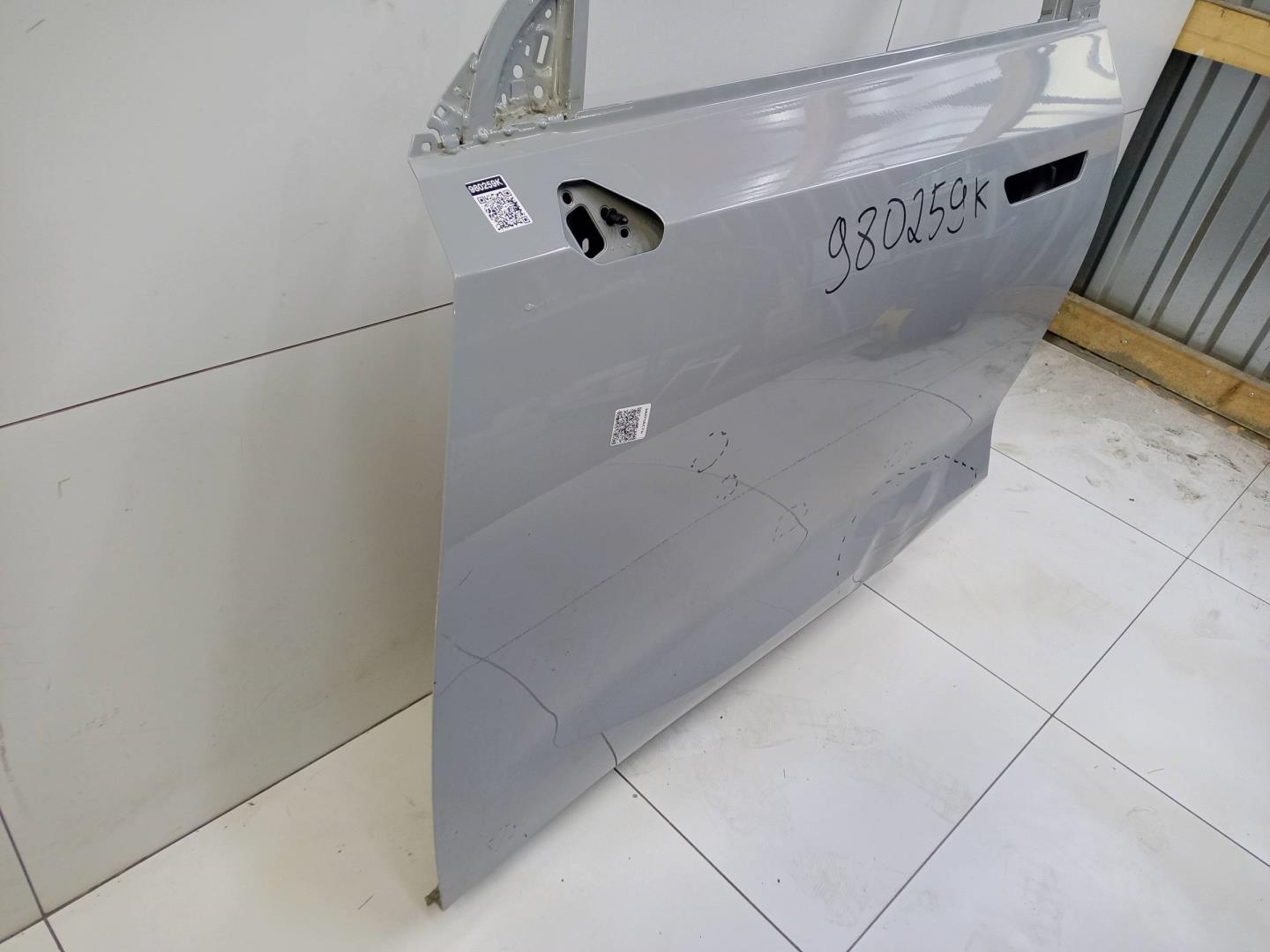 Дверь передняя левая