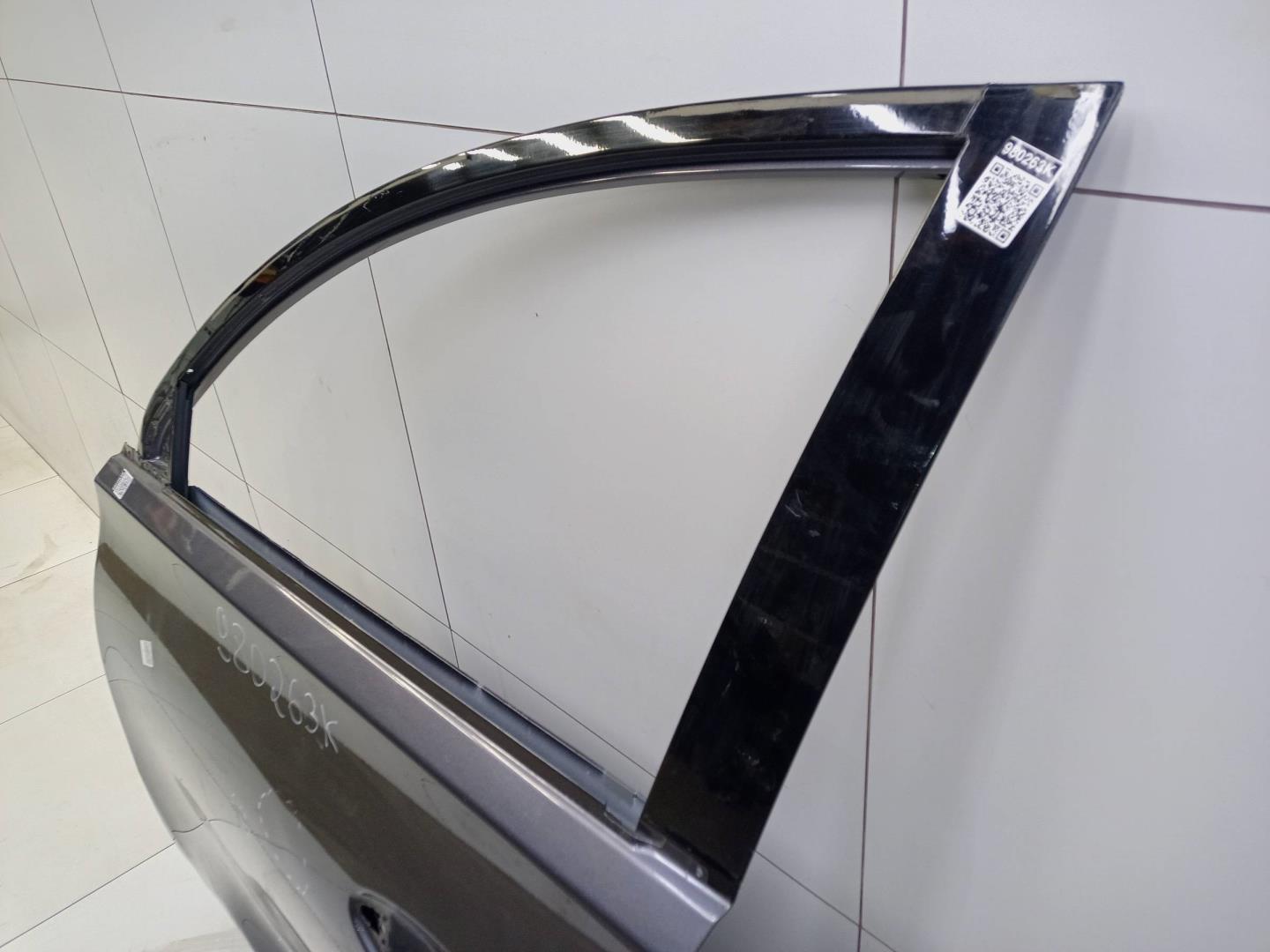 Дверь передняя левая