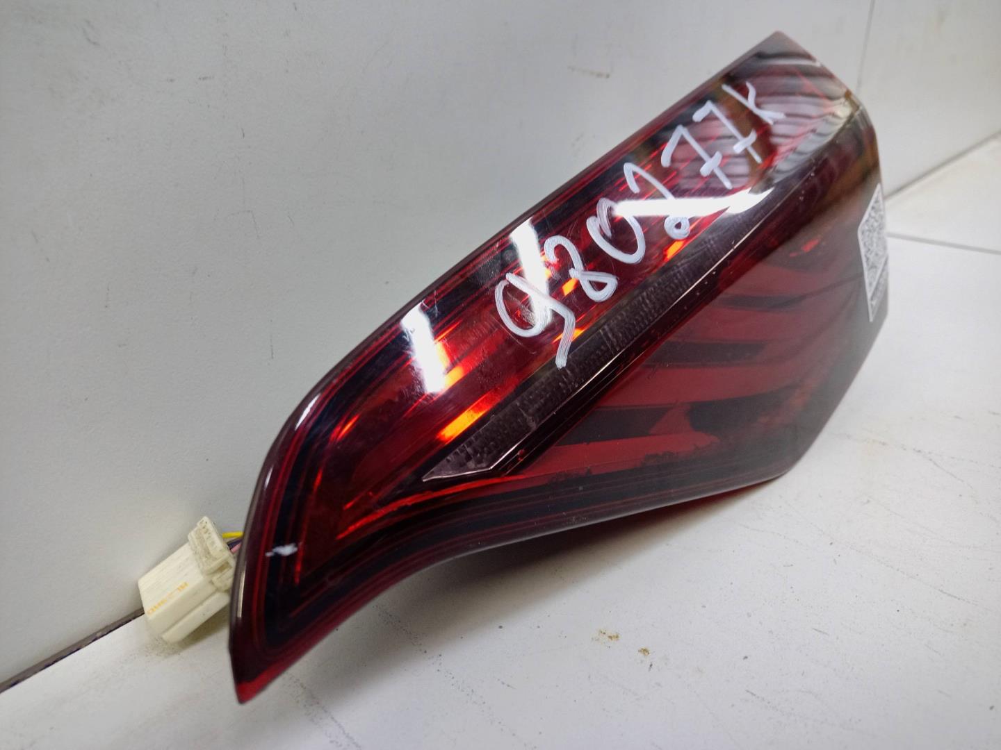 Фонарь задний внутренний правый