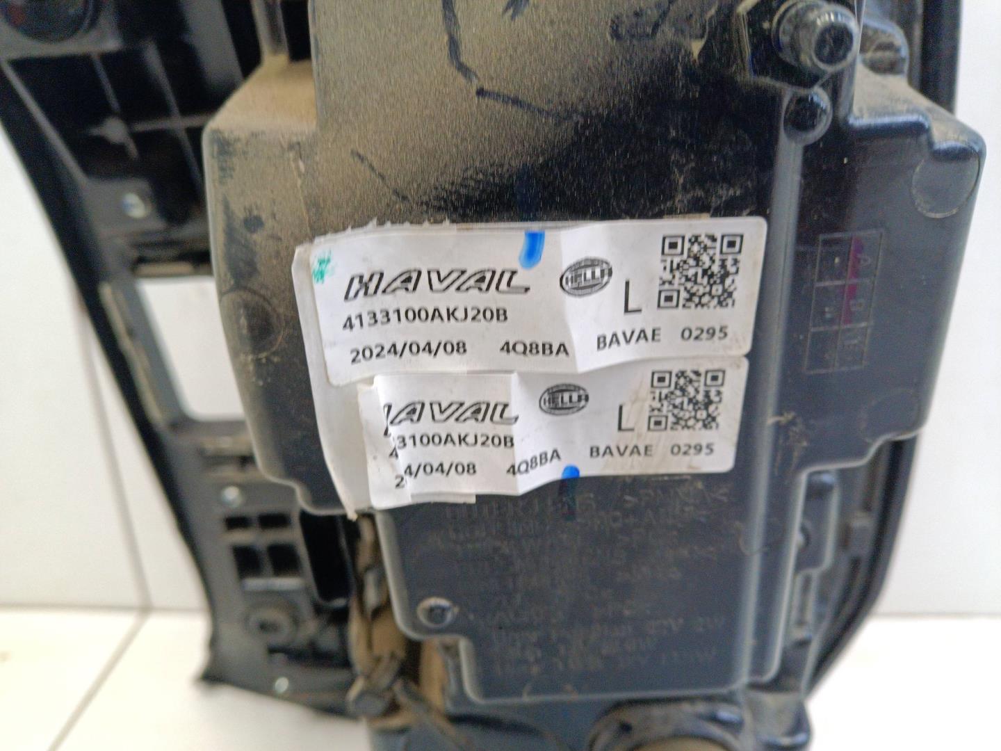 Фонарь задний левый