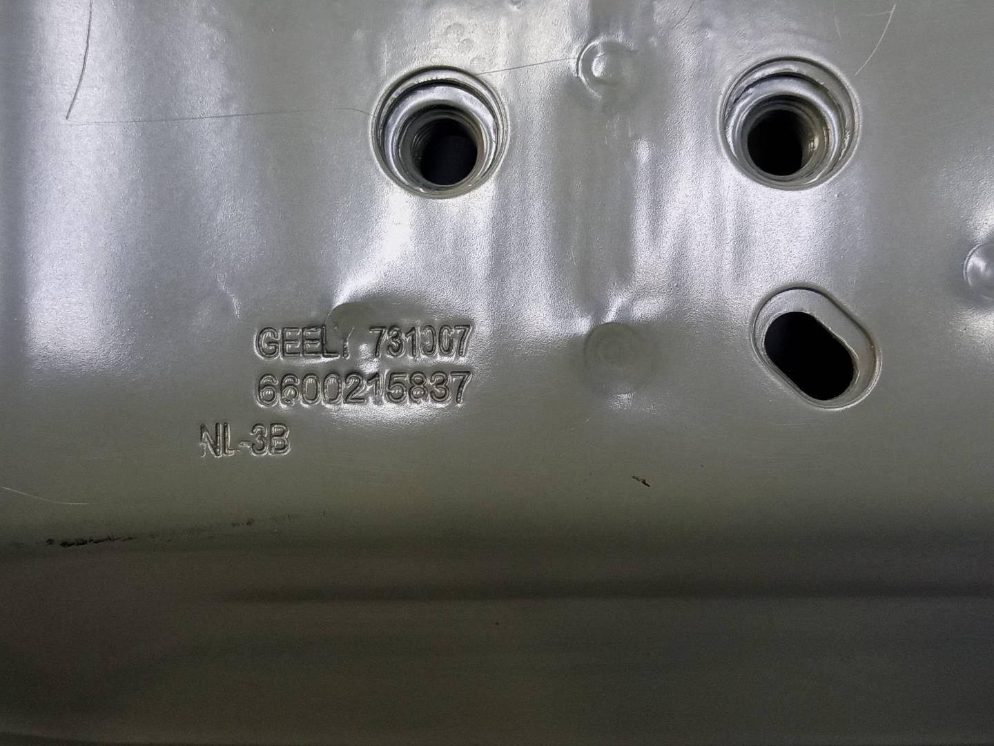 Панель задняя