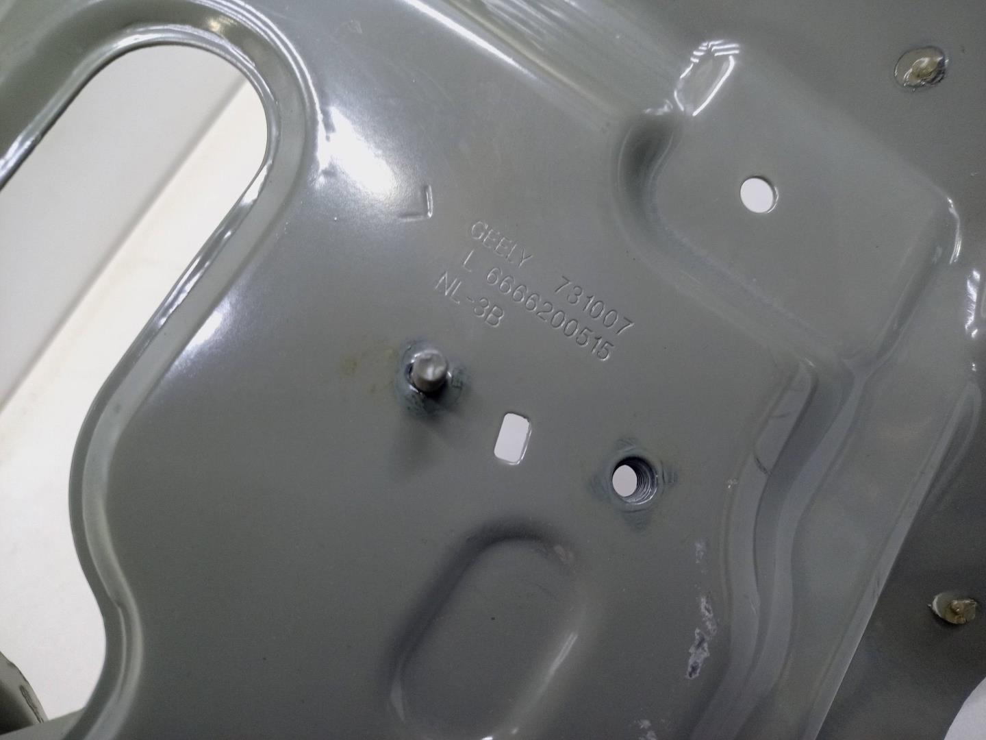 Панель задняя