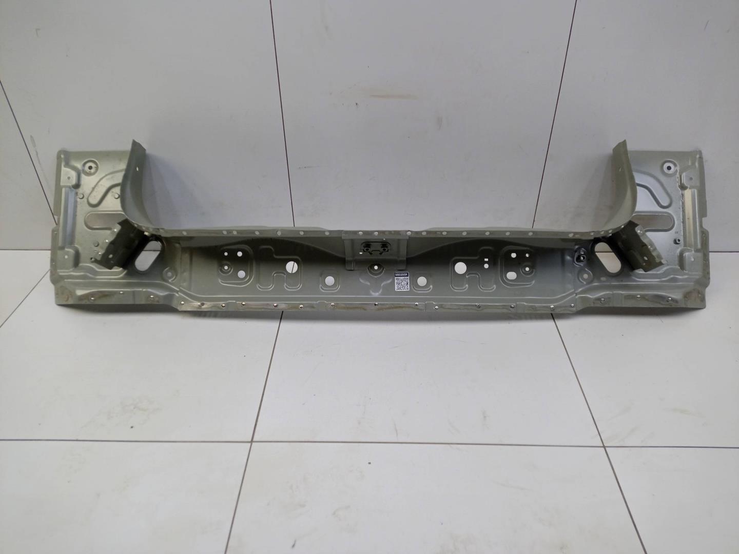 Панель задняя