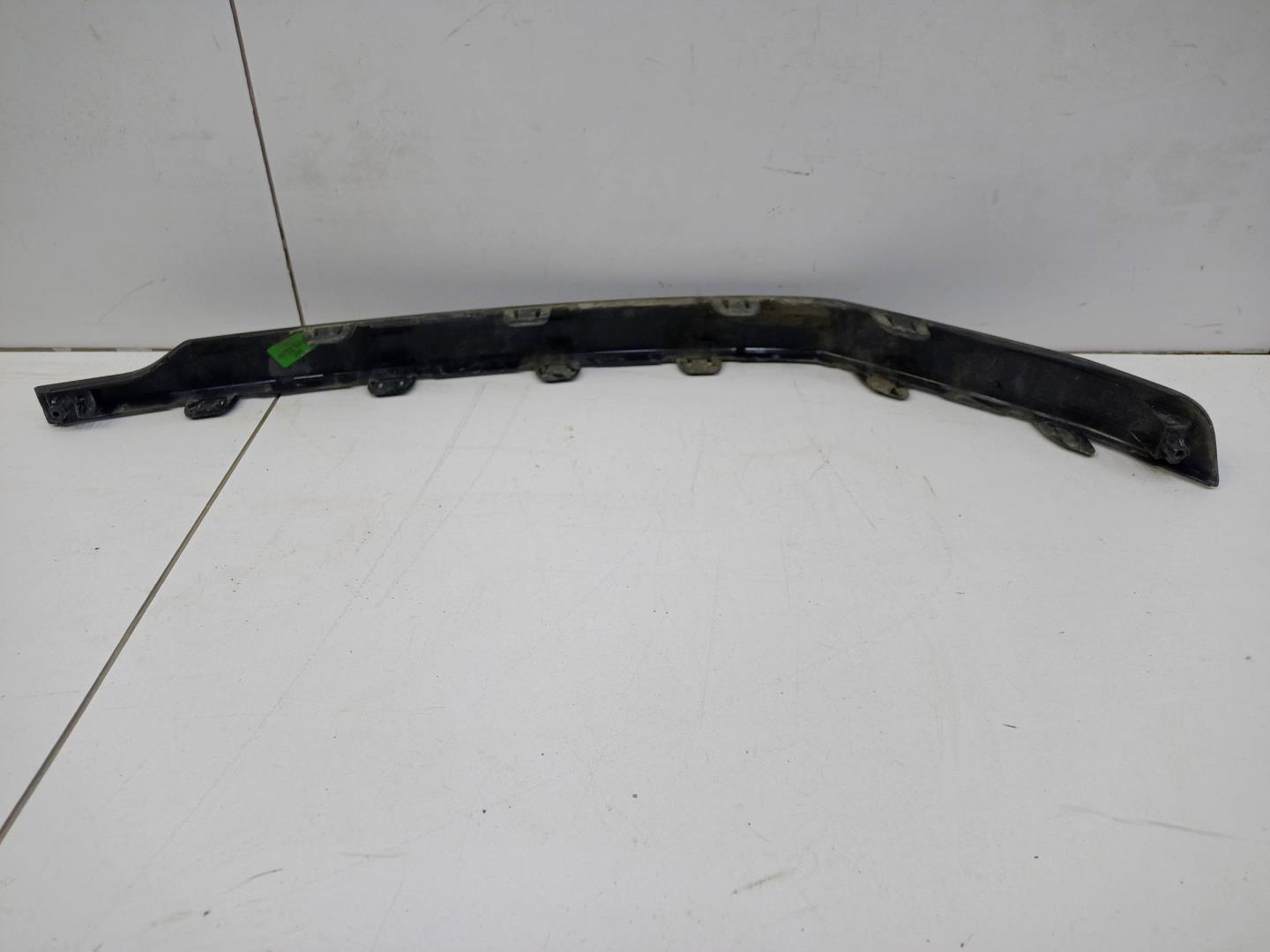 Накладка заднего бампера правая