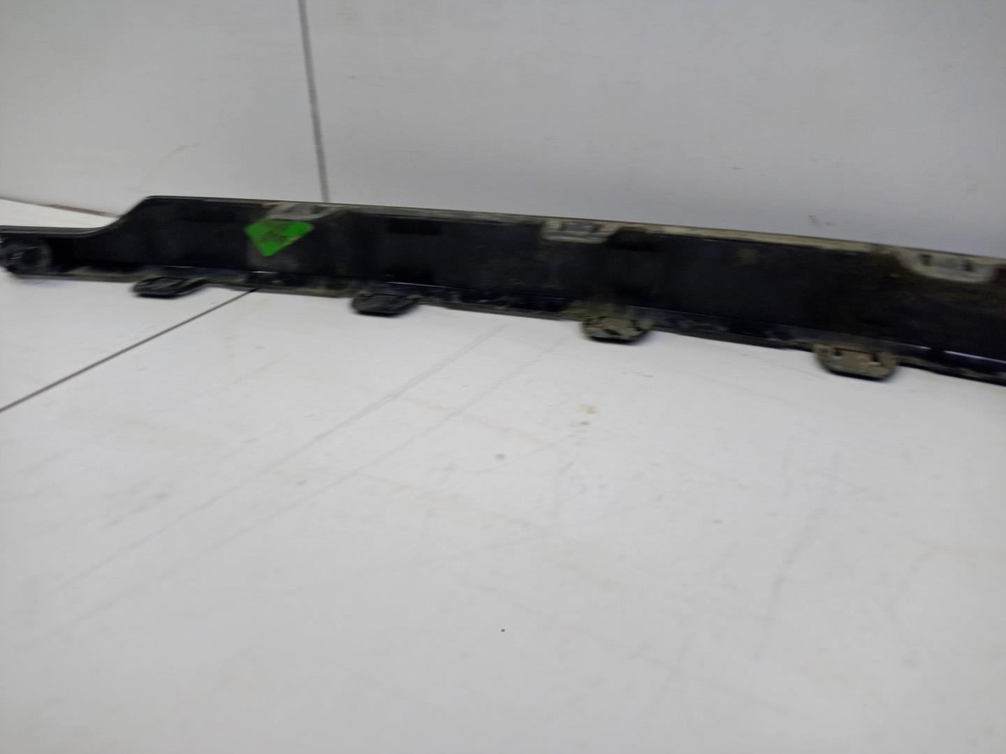 Накладка заднего бампера правая