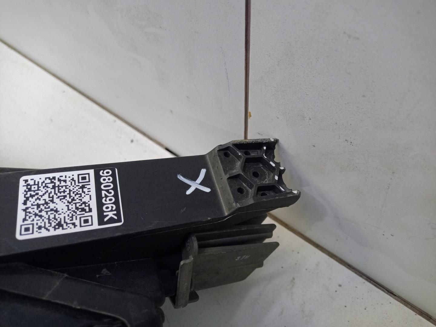 Указатель поворота левый