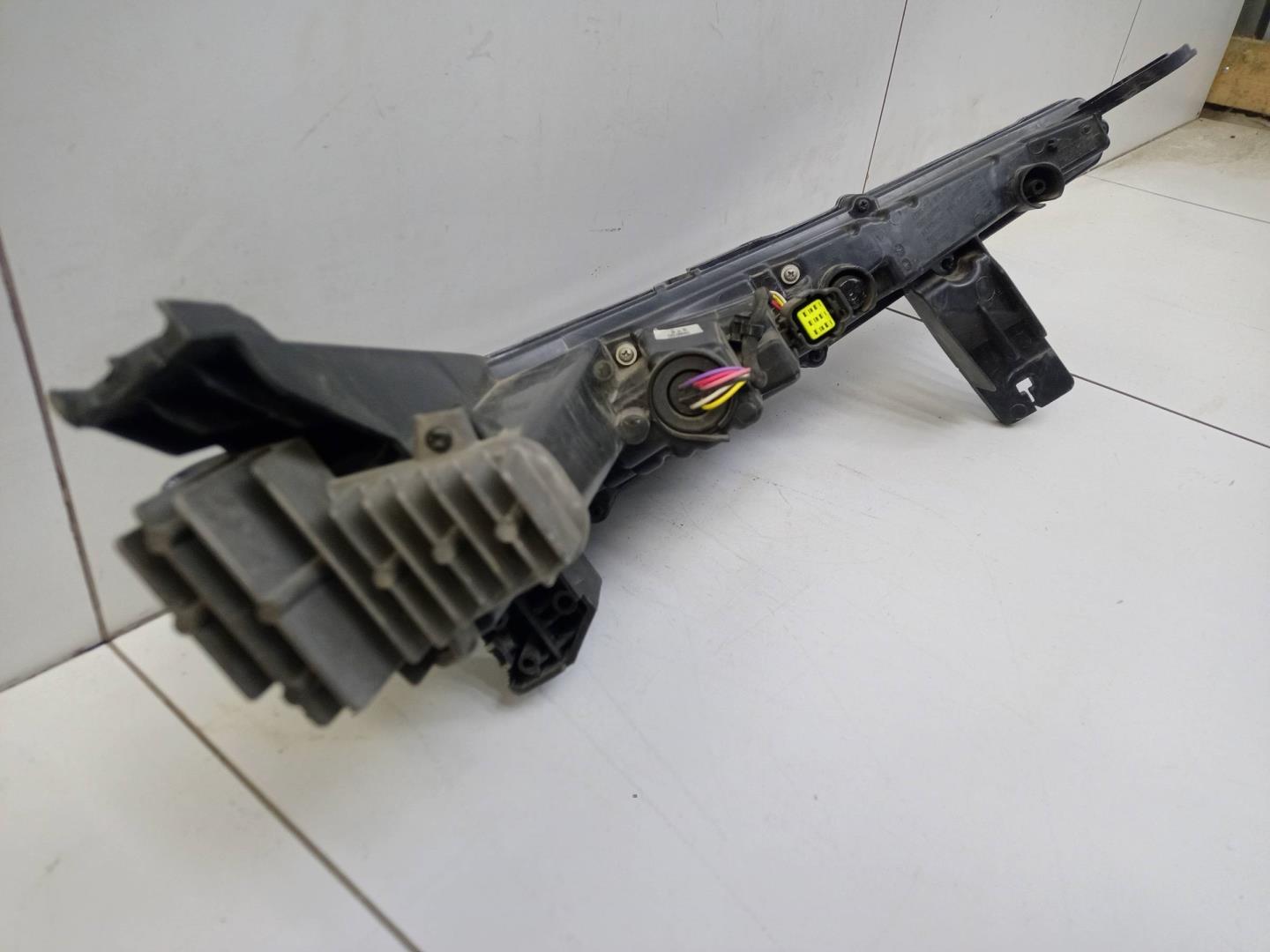 Указатель поворота левый