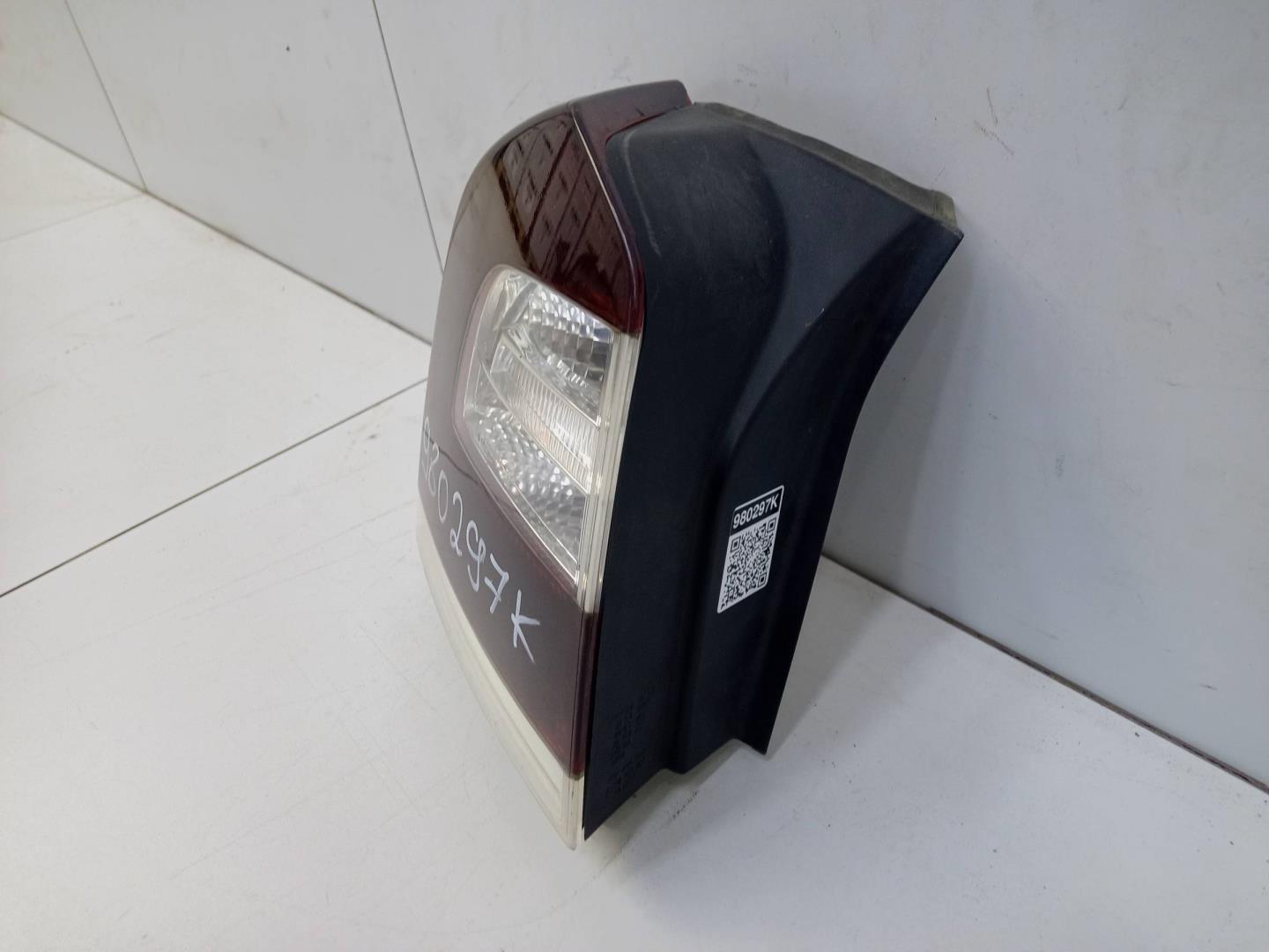 Фонарь задний наружный левый