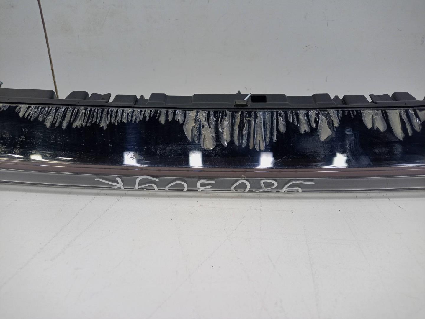 Фонарь задний (стоп сигнал)