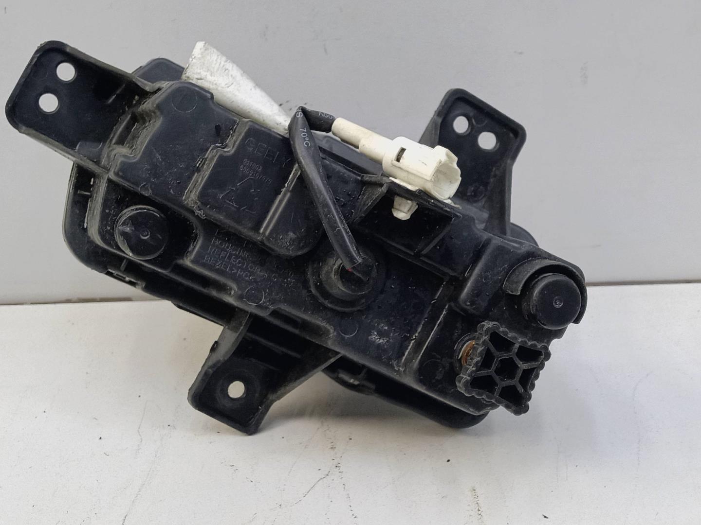 Фара противотуманная правая