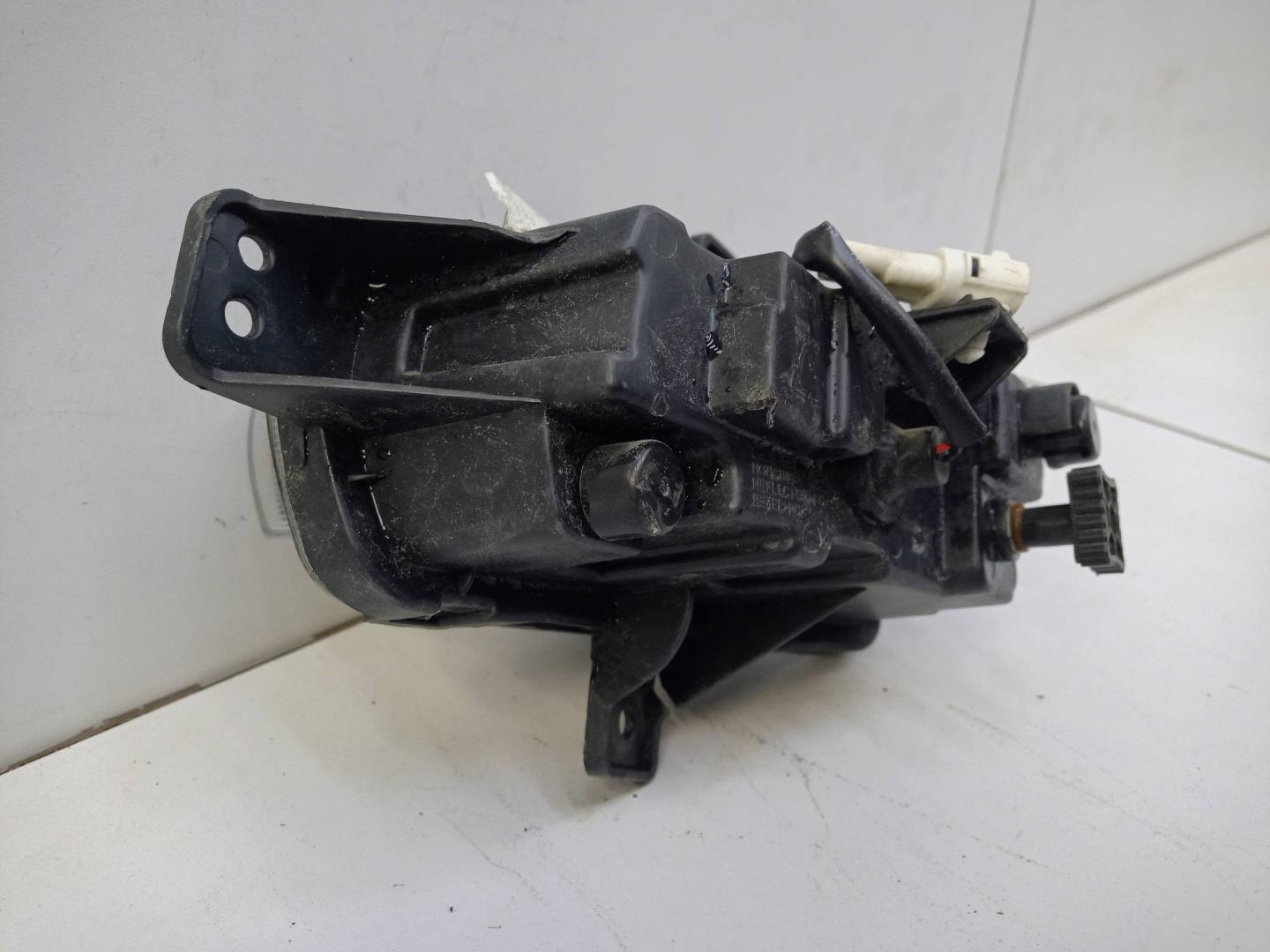 Фара противотуманная правая