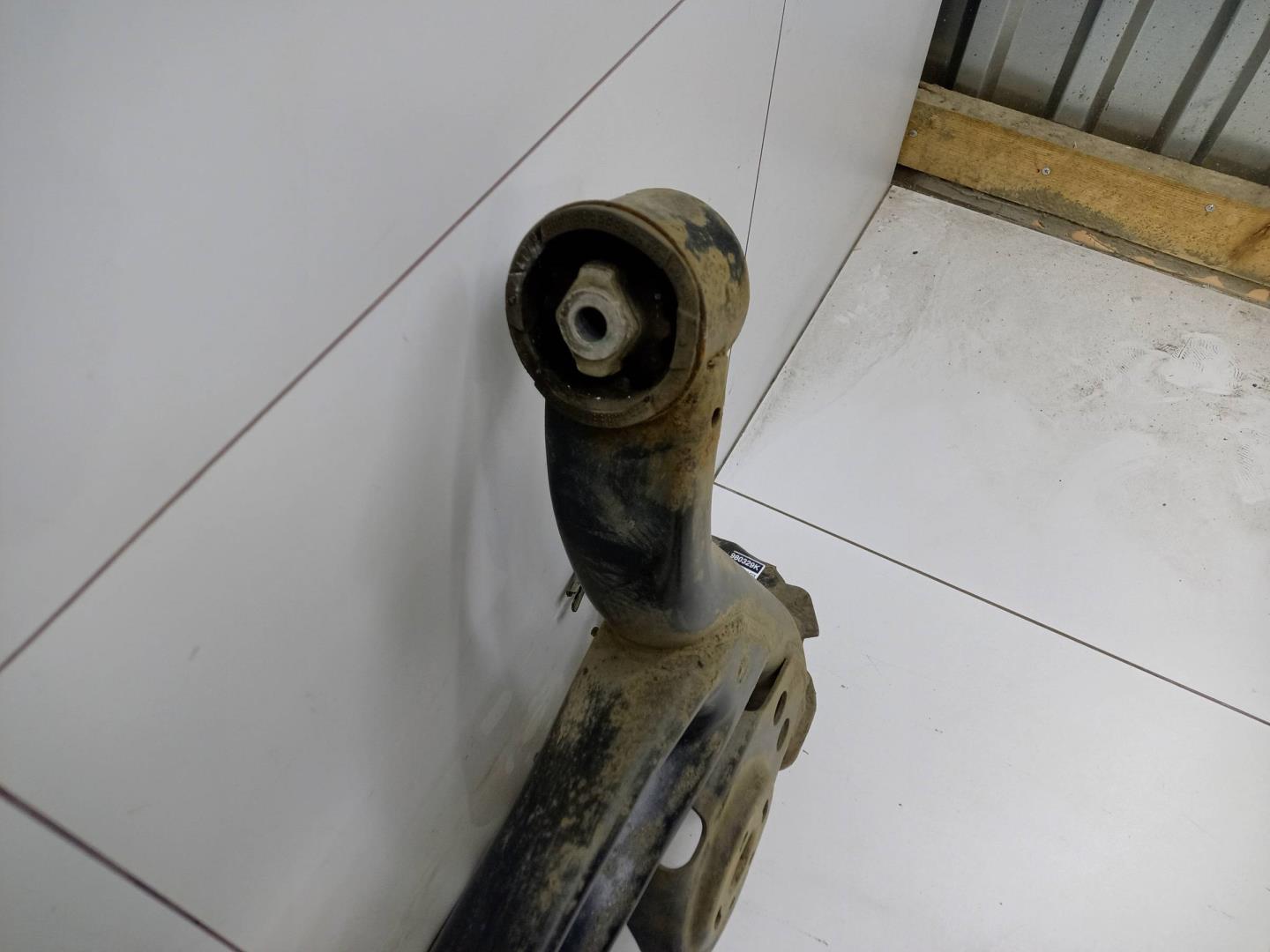 Балка задняя