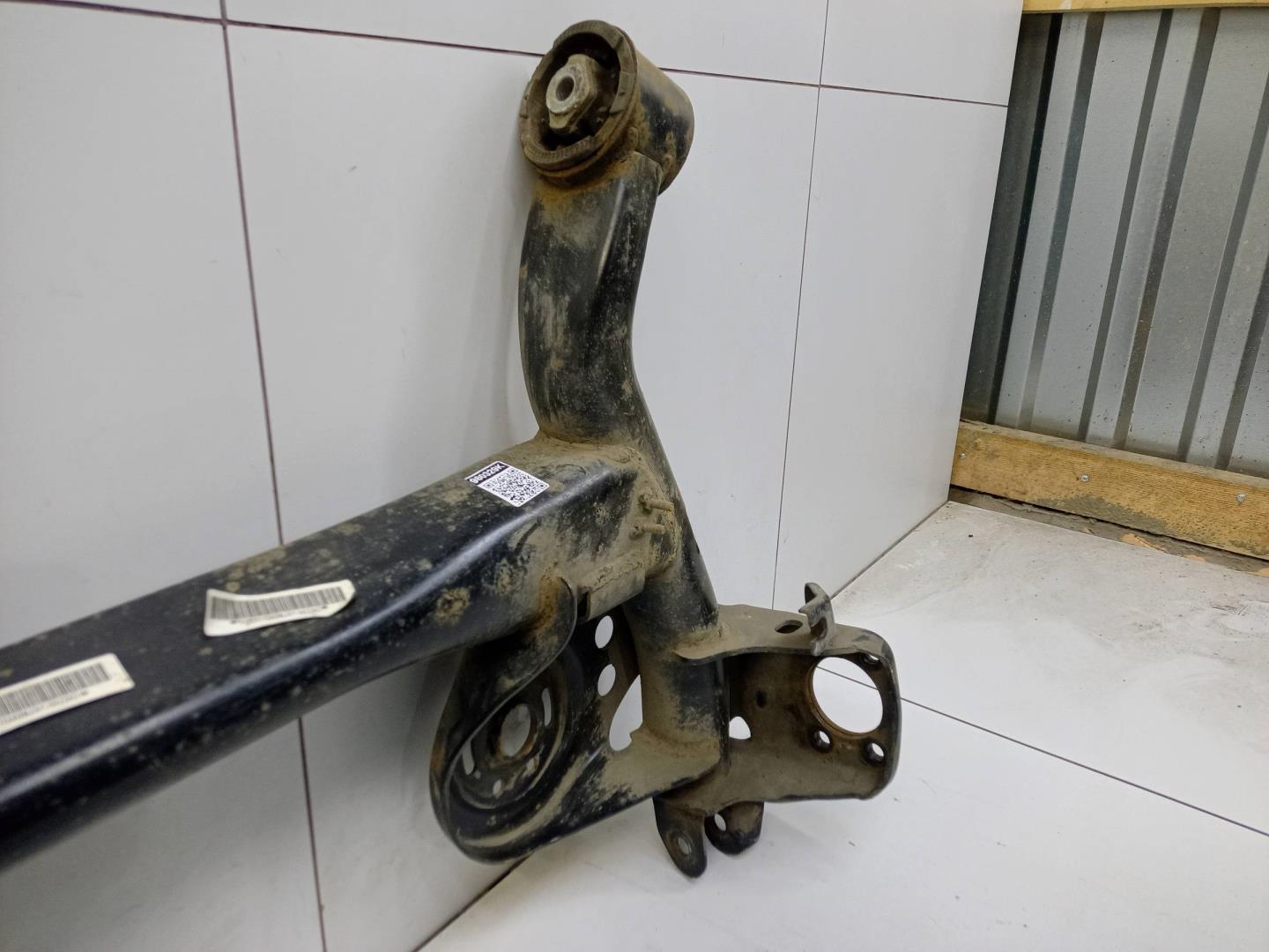 Балка задняя