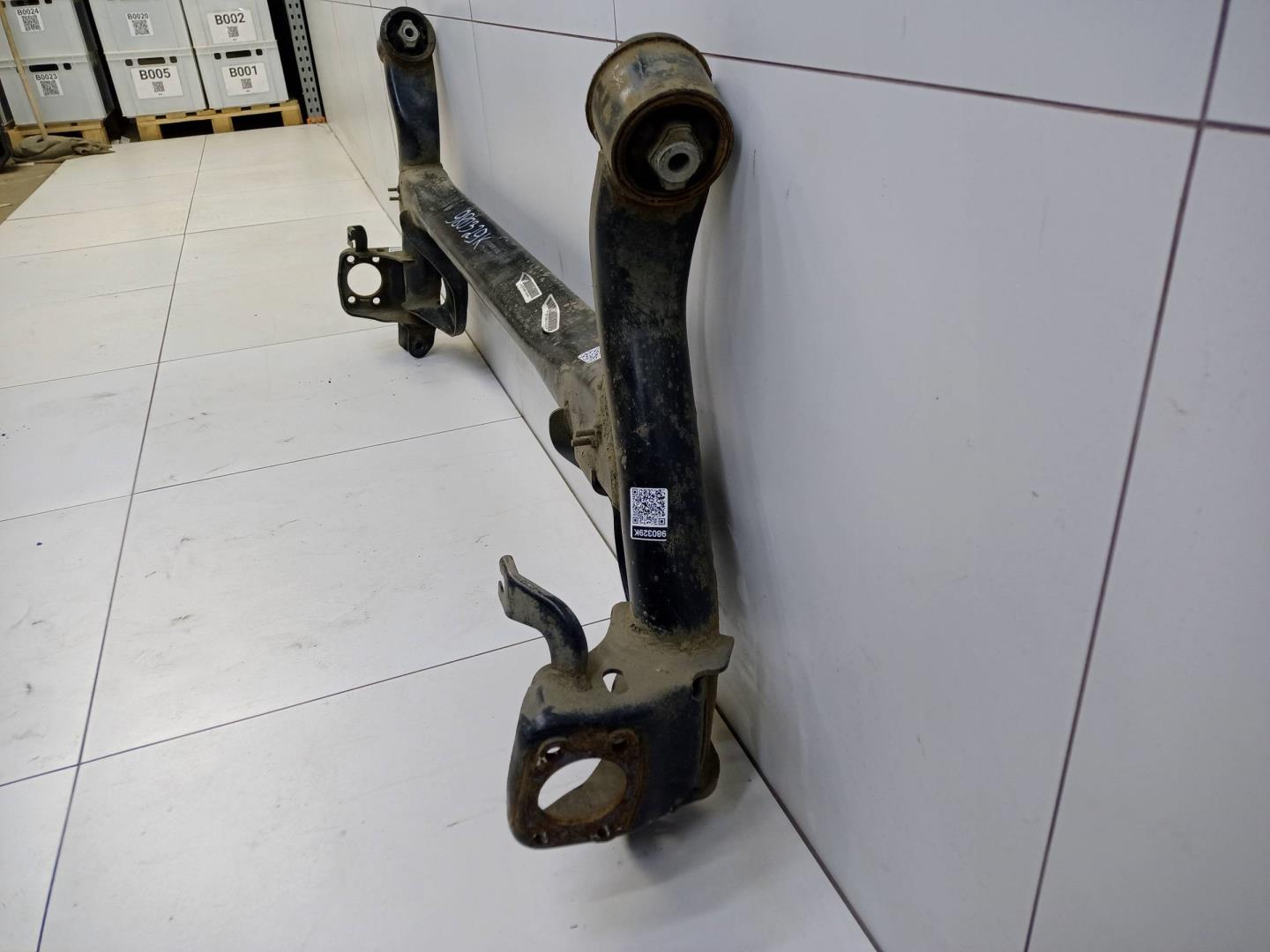 Балка задняя