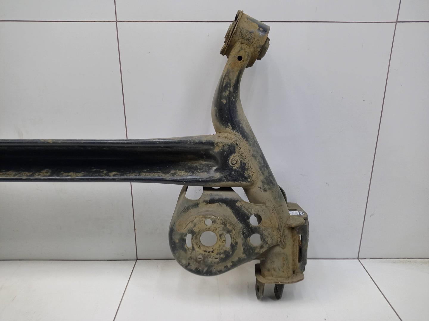 Балка задняя