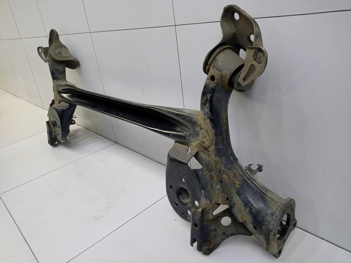 Балка задняя