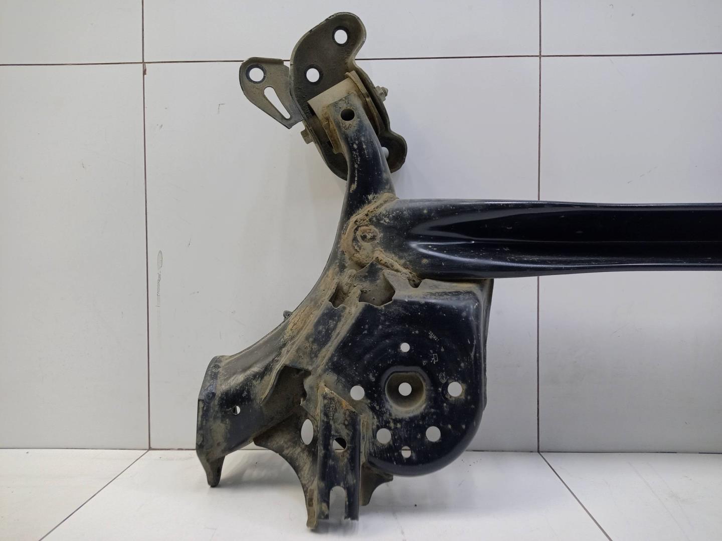 Балка задняя