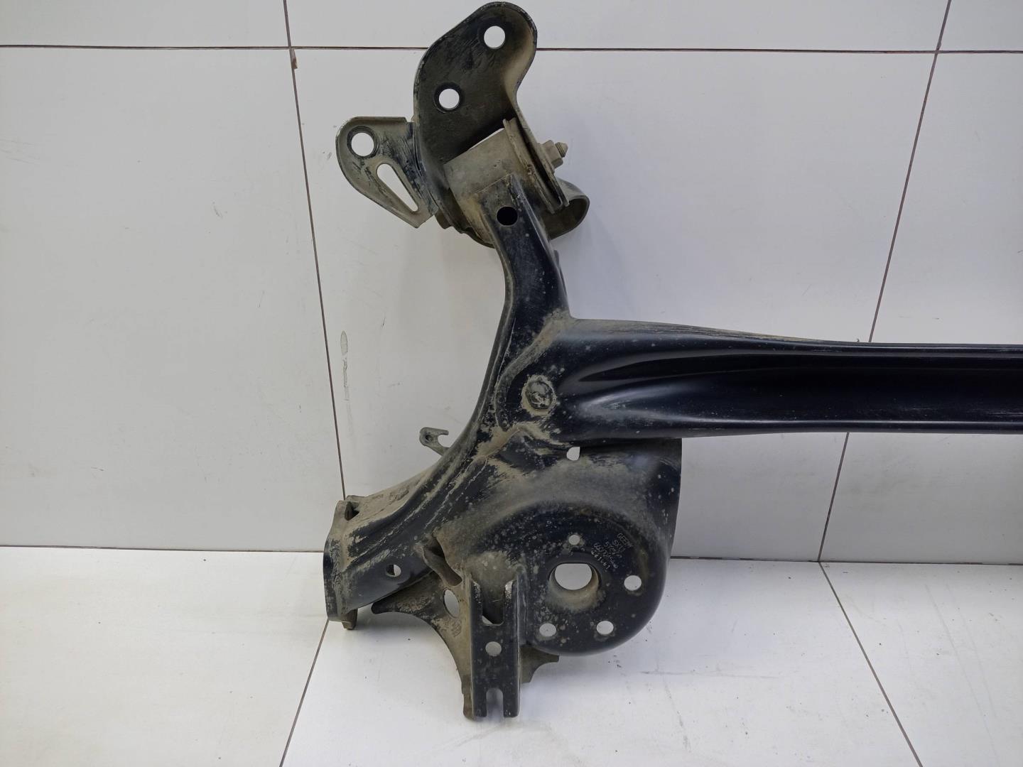 Балка задняя