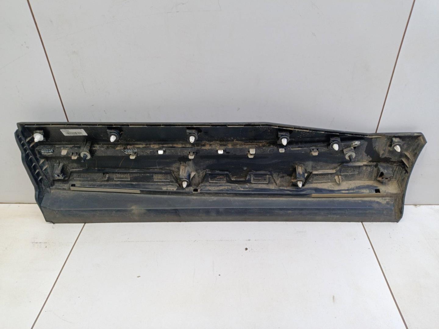 Накладка двери задней правой