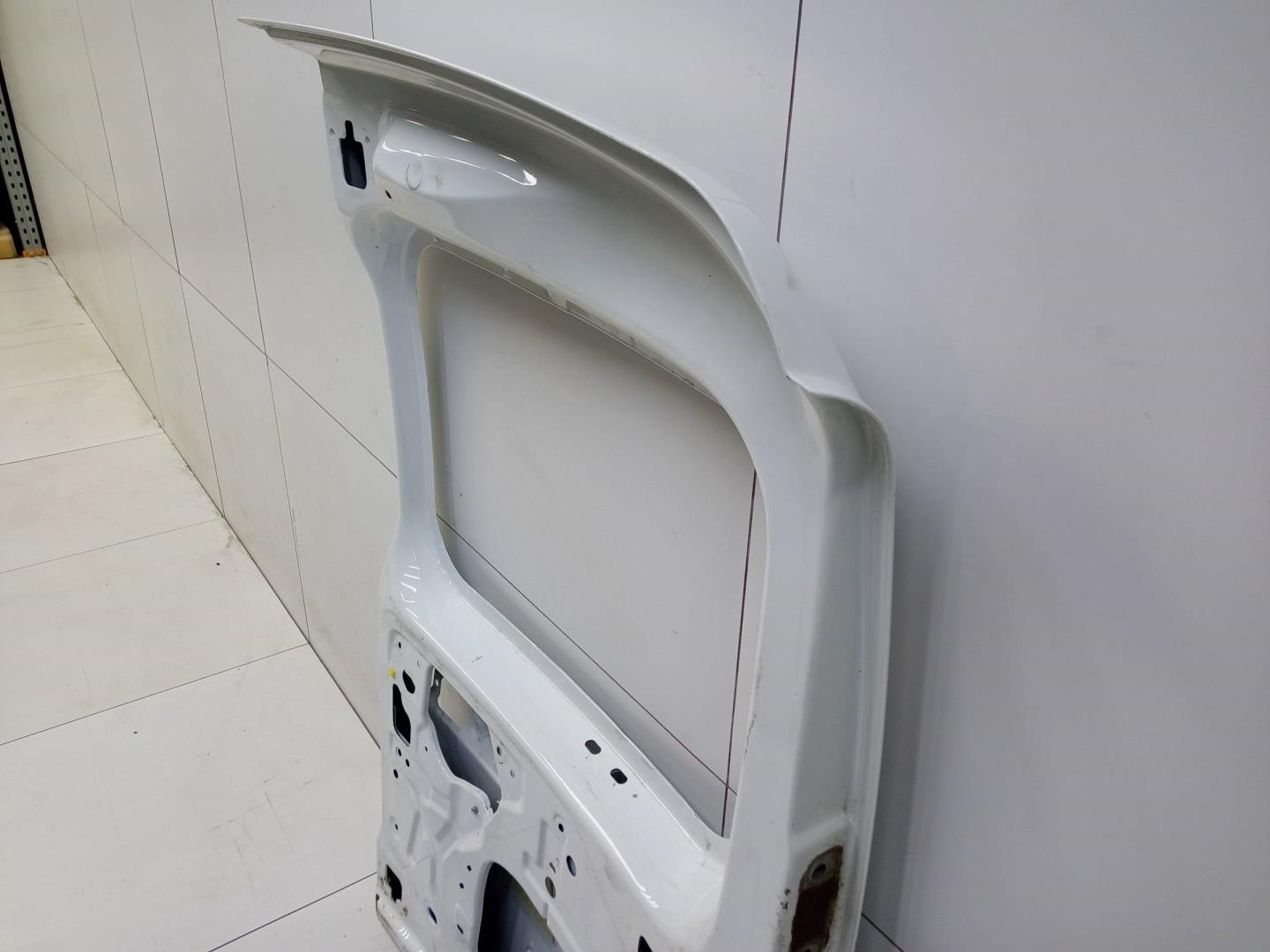 Дверь задняя левая