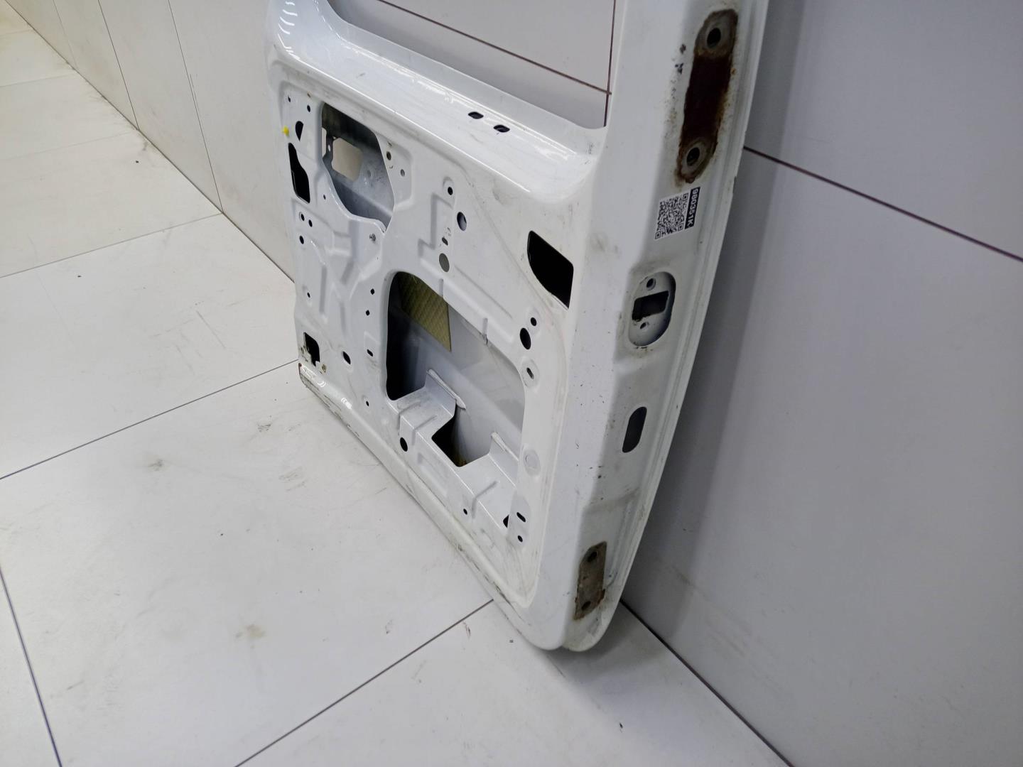 Дверь задняя левая