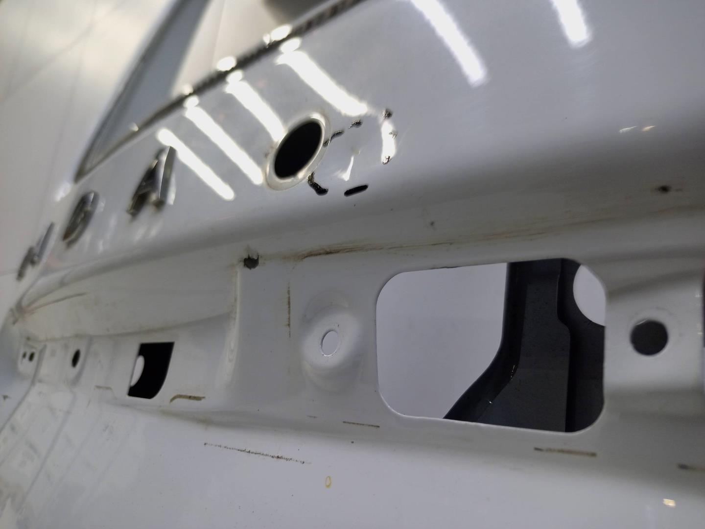 Дверь задняя левая