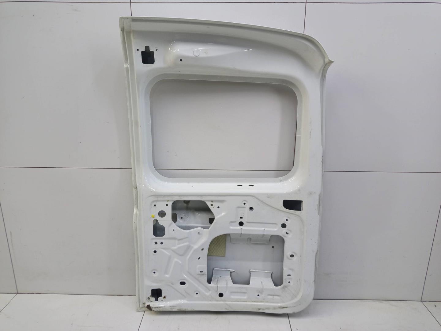 Дверь задняя левая