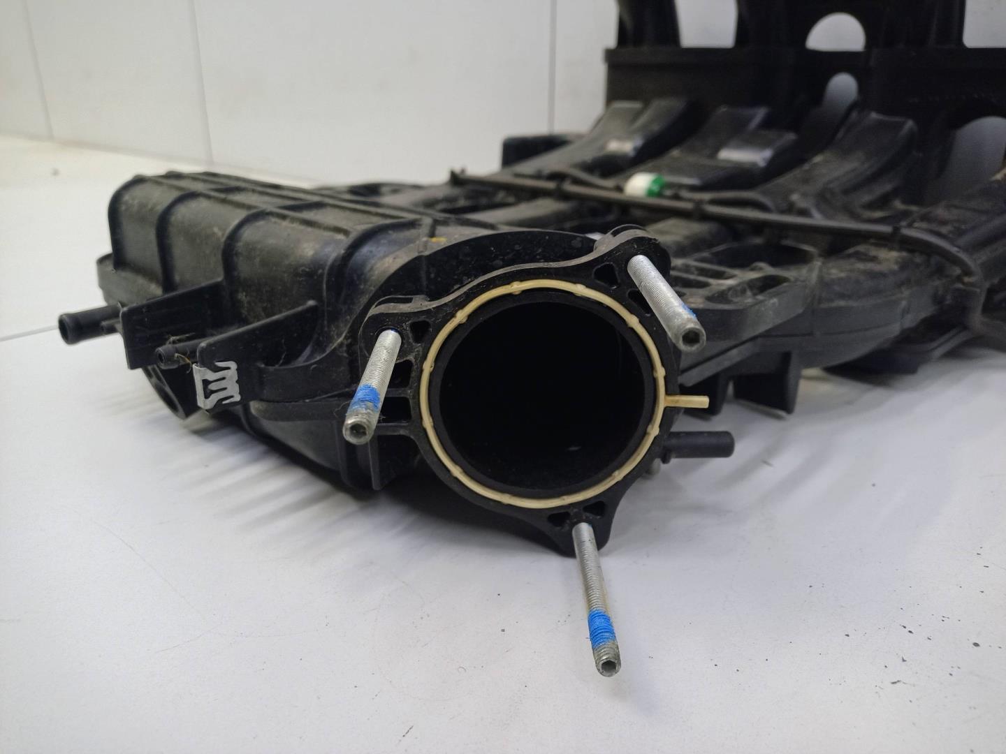 Коллектор впускной