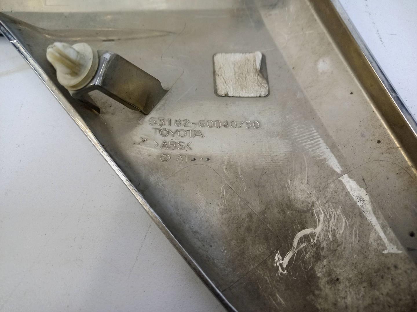 Рамка фары левой