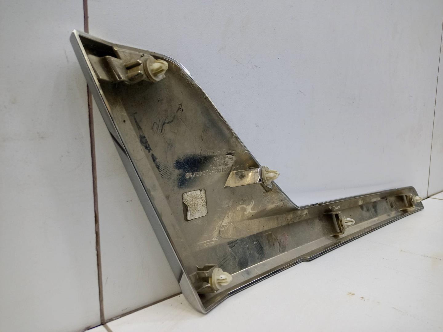 Рамка фары левой