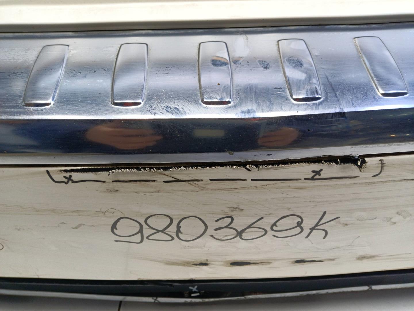 Бампер задний