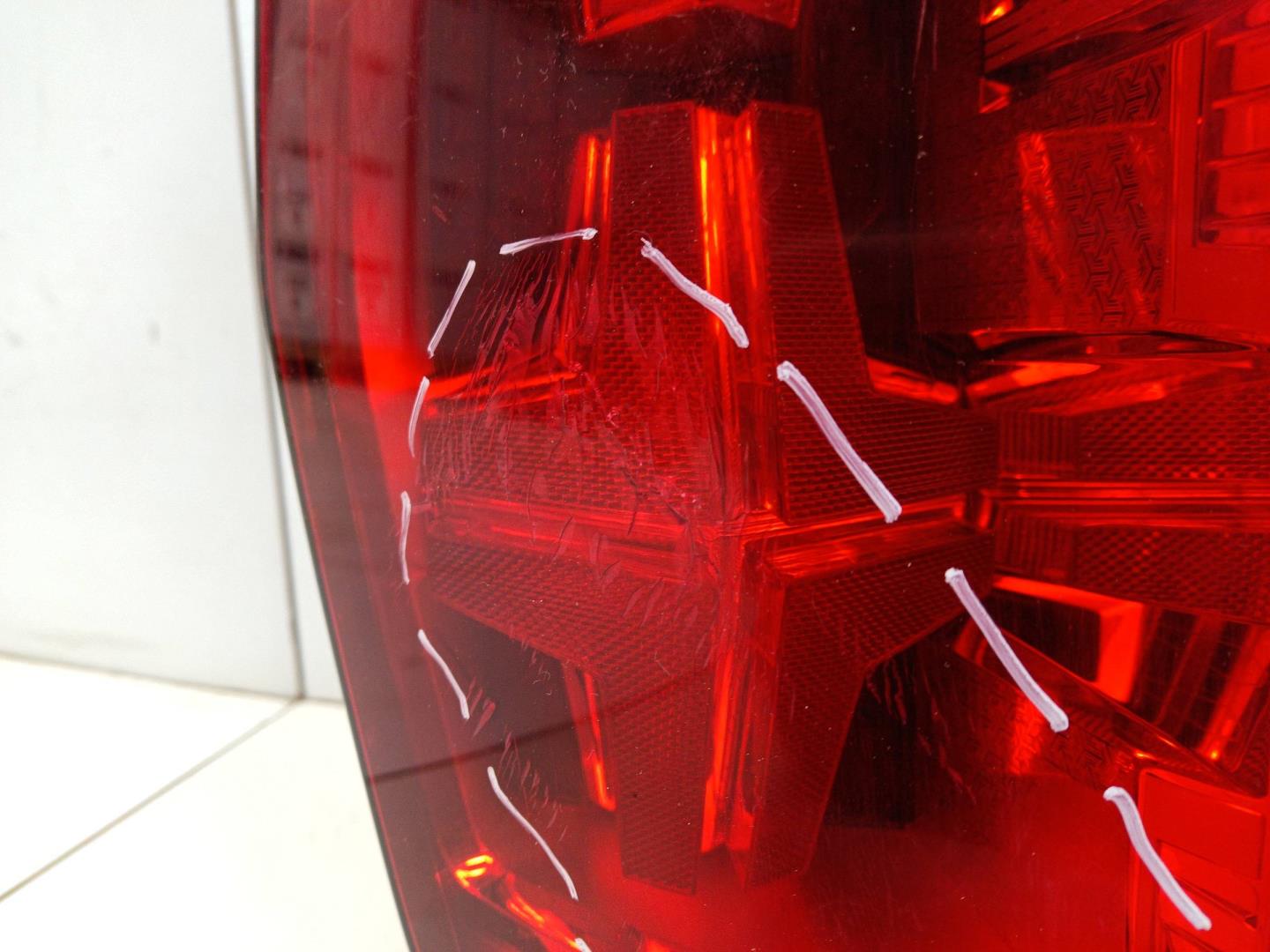 Фонарь задний левый