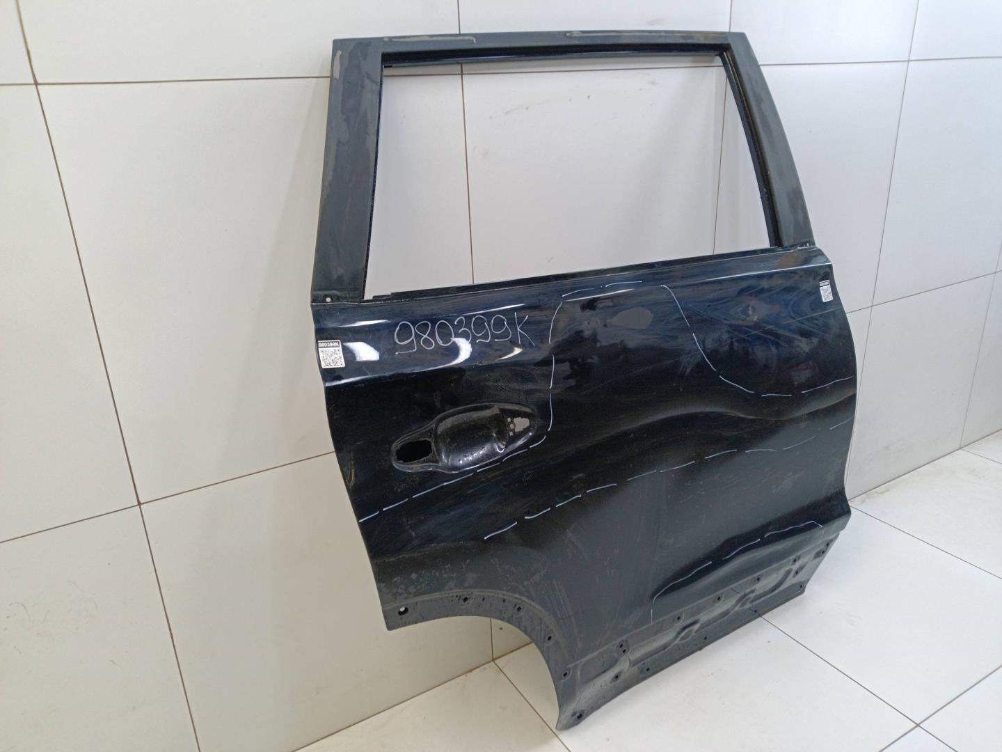 Дверь задняя правая