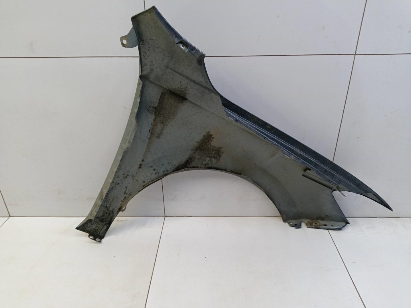 Крыло переднее левое