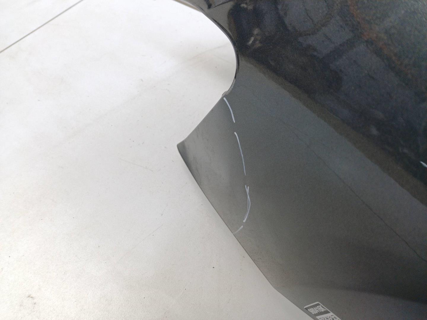 Крыло переднее левое