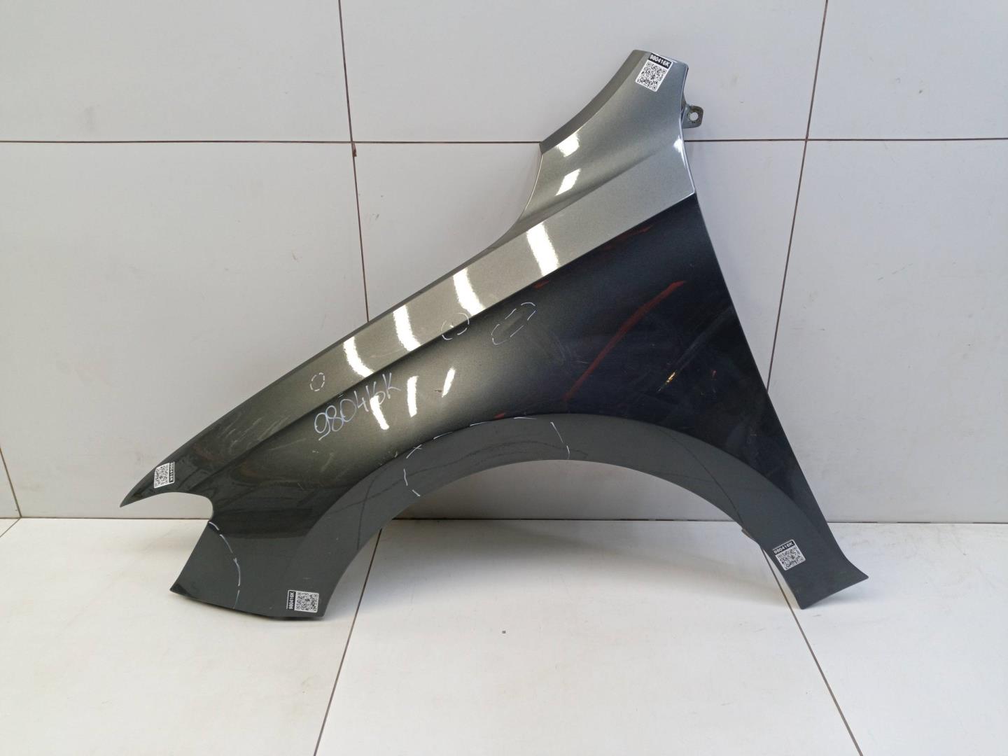 Крыло переднее левое