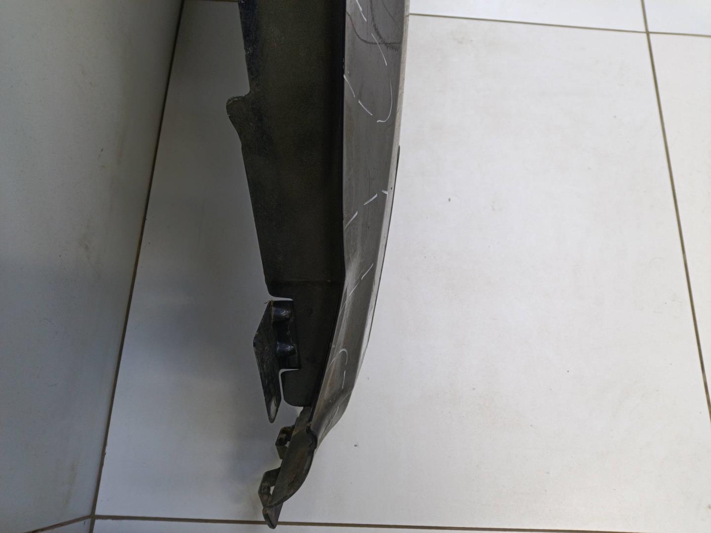 Крыло переднее правое