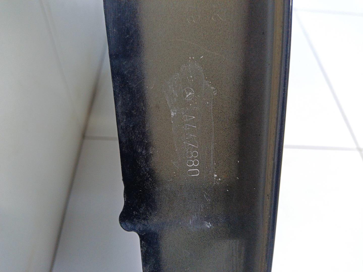 Крыло переднее правое