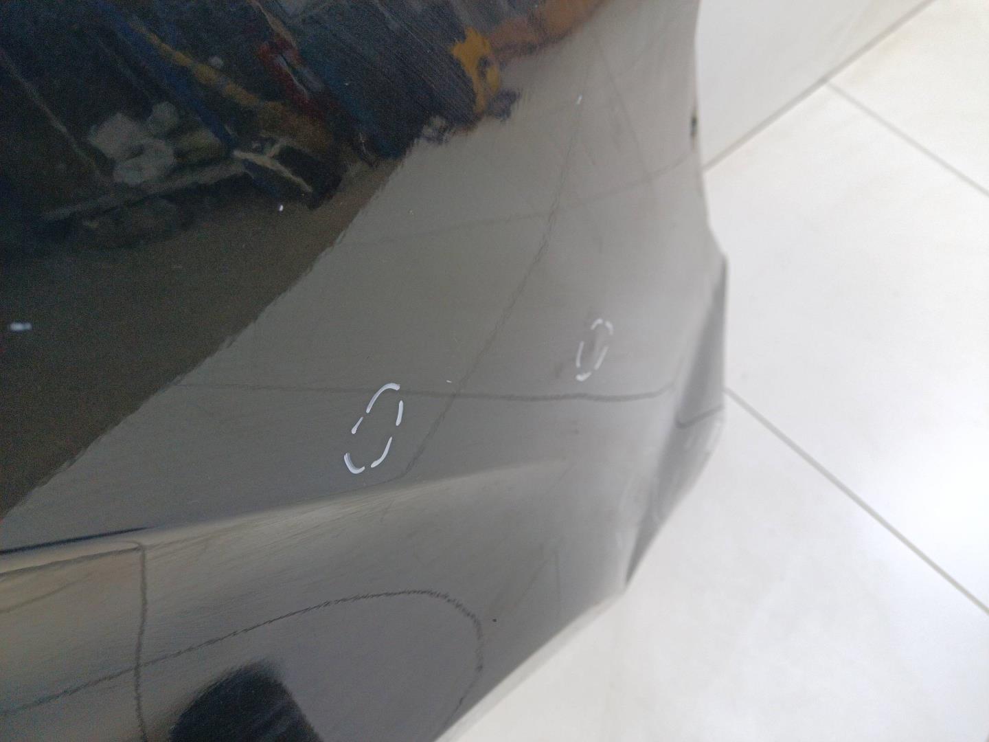 Крыло переднее правое