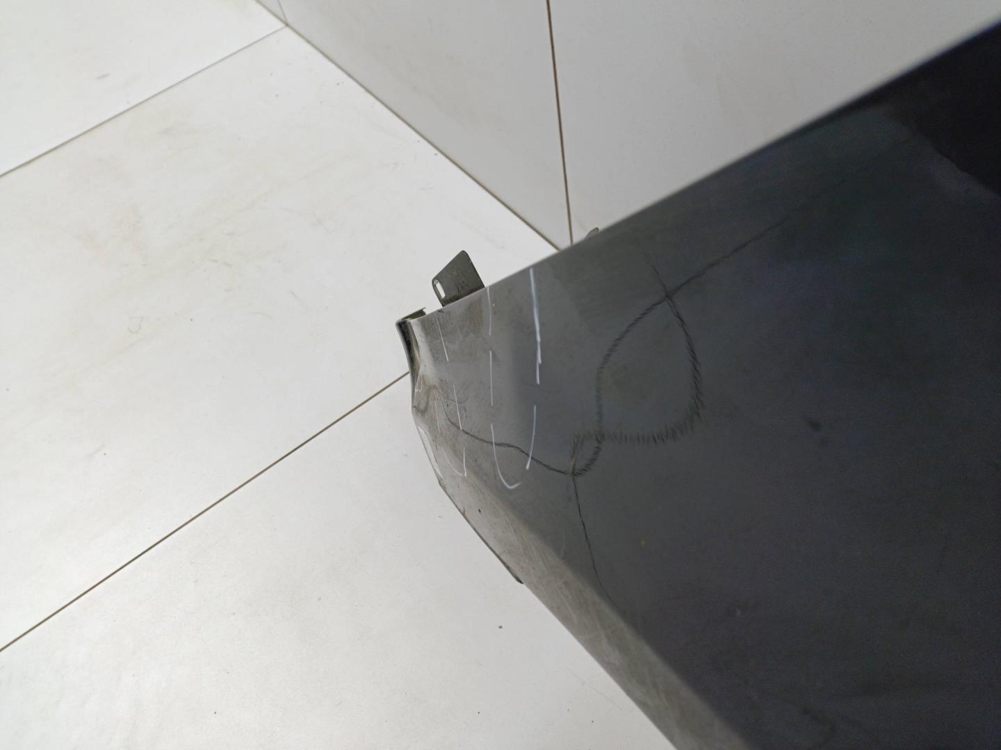 Крыло переднее правое