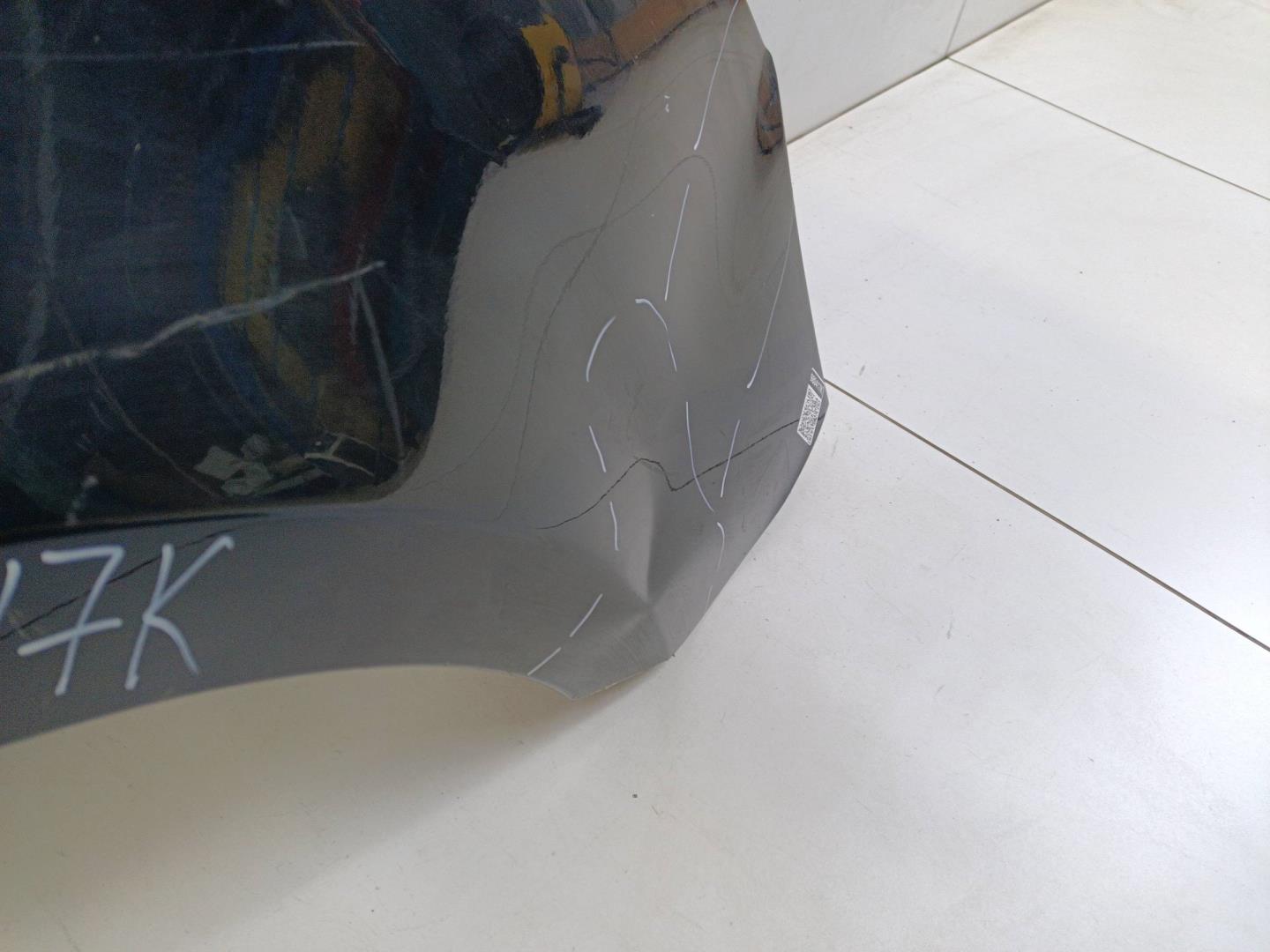 Крыло переднее правое